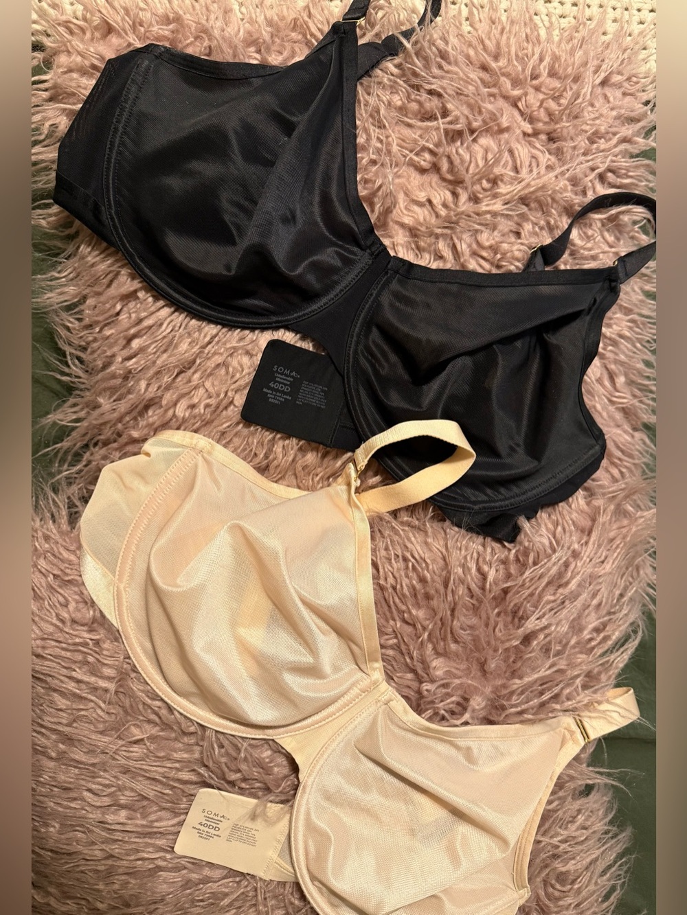 Soma Two-Pack Unbelievable Minimizer Bras in Black and Beige